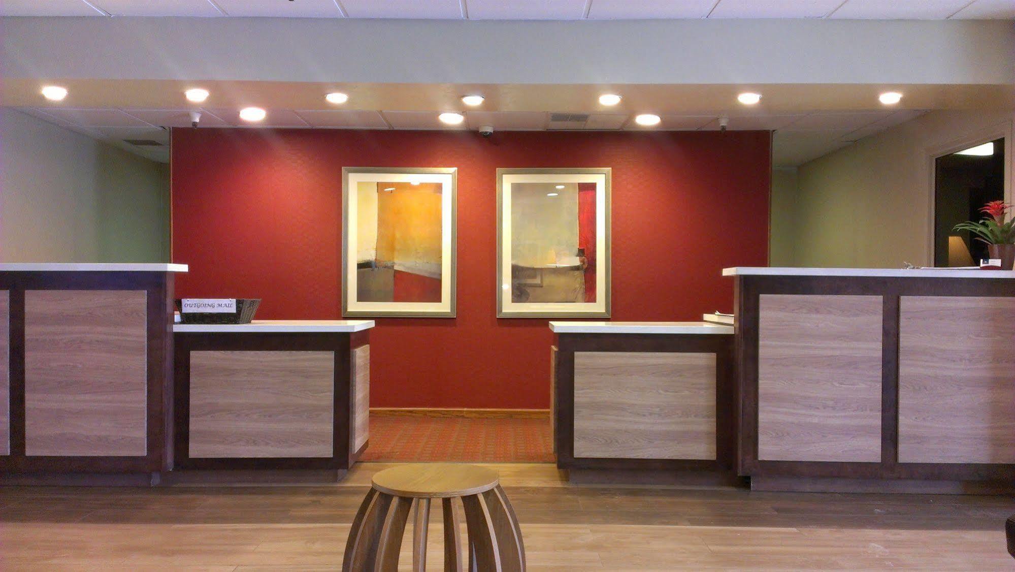 Ramada By Wyndham Salt Lake City North Temple Exterior photo
